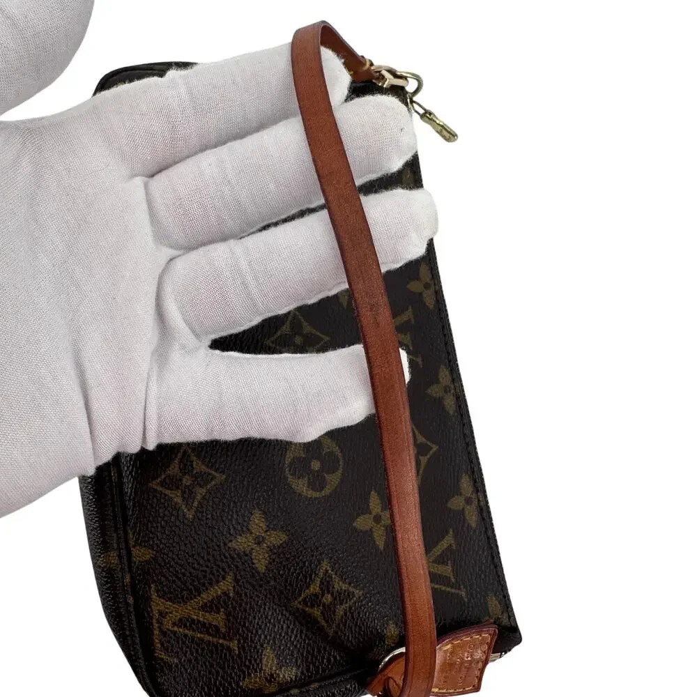 Louis Vuitton LV Monogram Pochette Accessoires Bag - Picture 9 of 16